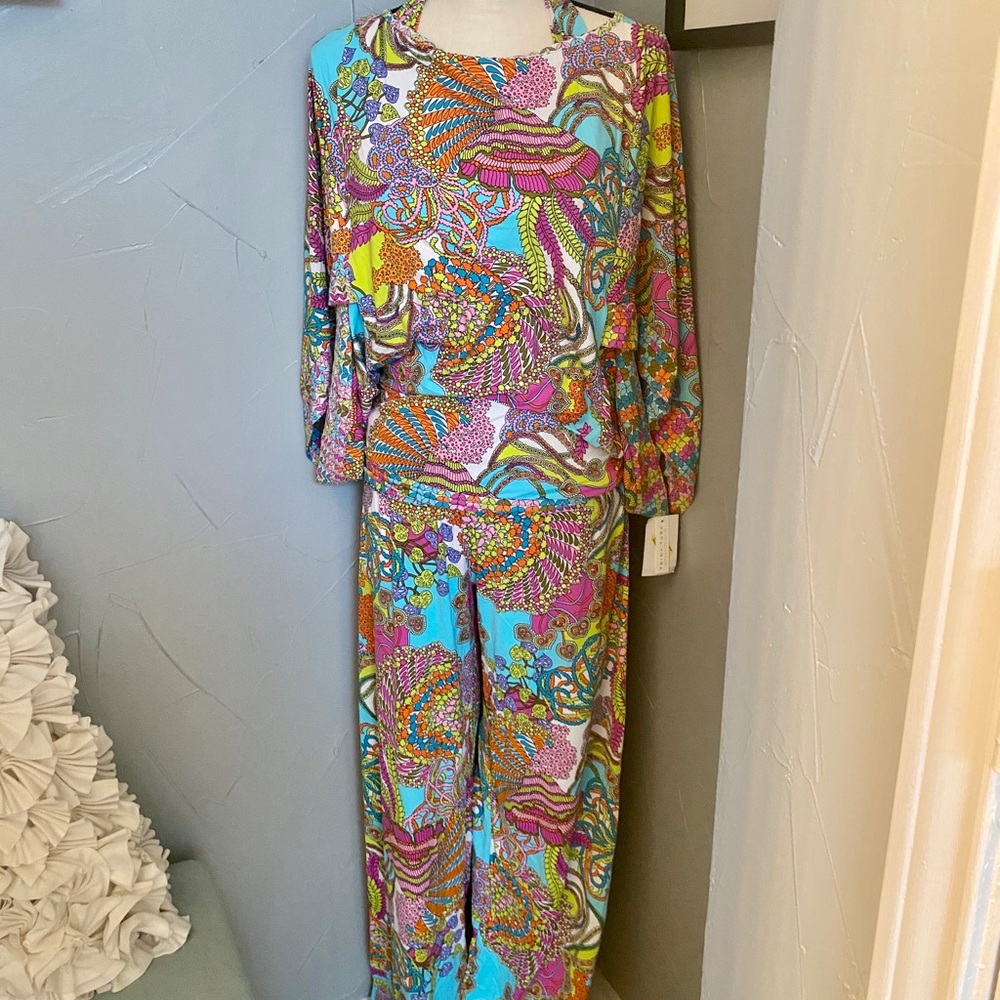 TRINA TURK Swim & Spa Collection. Pants NWT Large